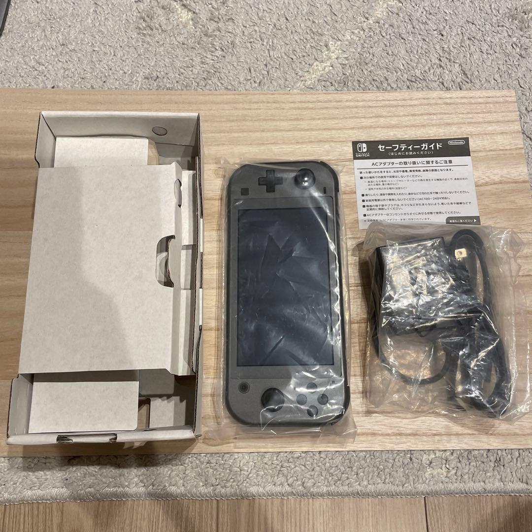 （美品）ニンテンドー Switch Lite 本体 ディアルガ•パルキア