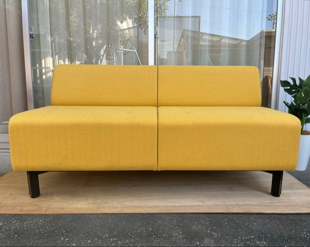 シンプルモダン　2Sソファ　ミッドセンチュリー　北欧スタイル　イエロー