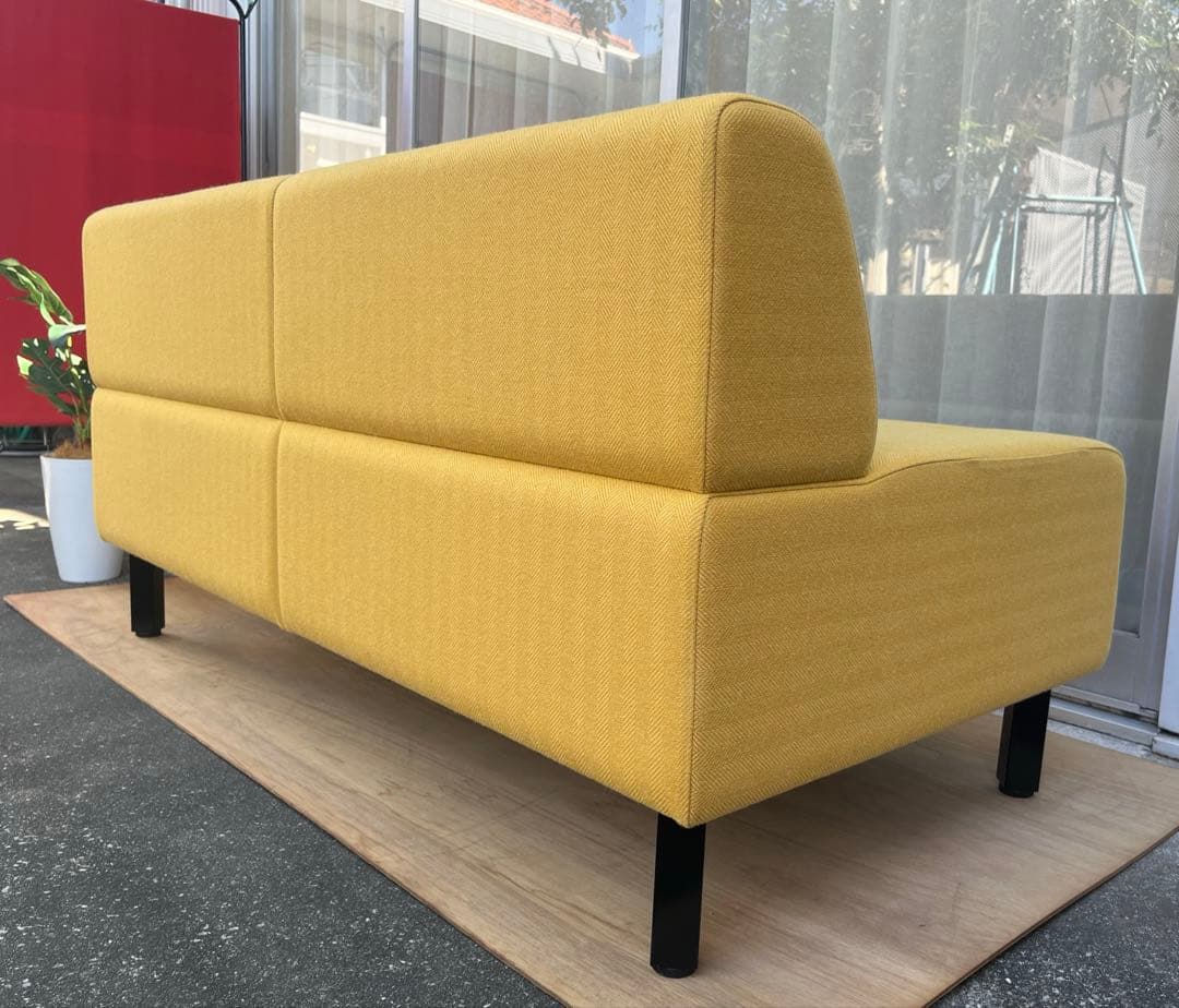 シンプルモダン　2Sソファ　ミッドセンチュリー　北欧スタイル　イエロー