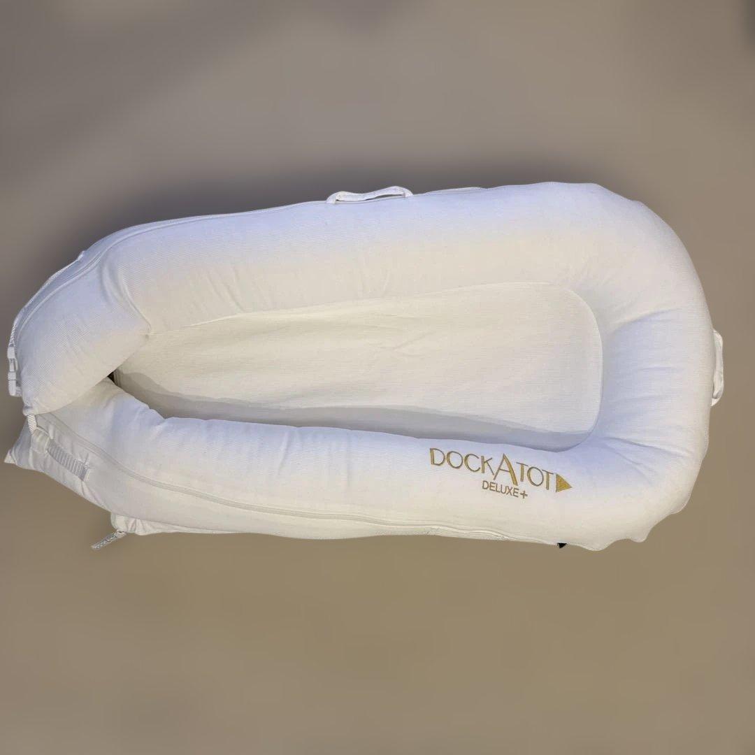 DockATot Deluxe+ ホワイト ベビーベッド
