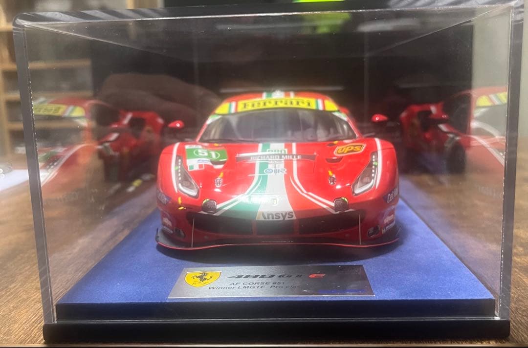ルックスマート　1/18 Ferrari 488 GT3 ミニカー