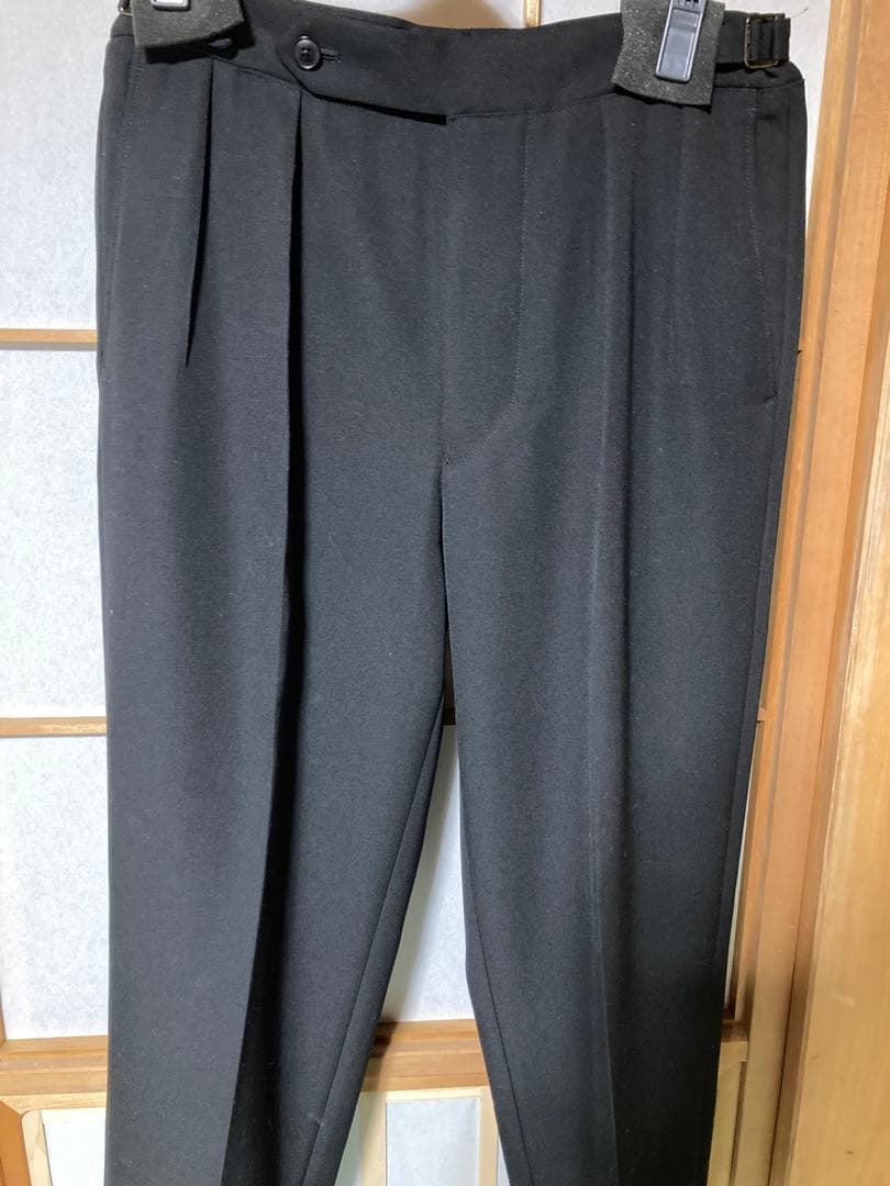 パンツ HEUGN Aaron 2 PLEATED TAPERED TROUSERS
