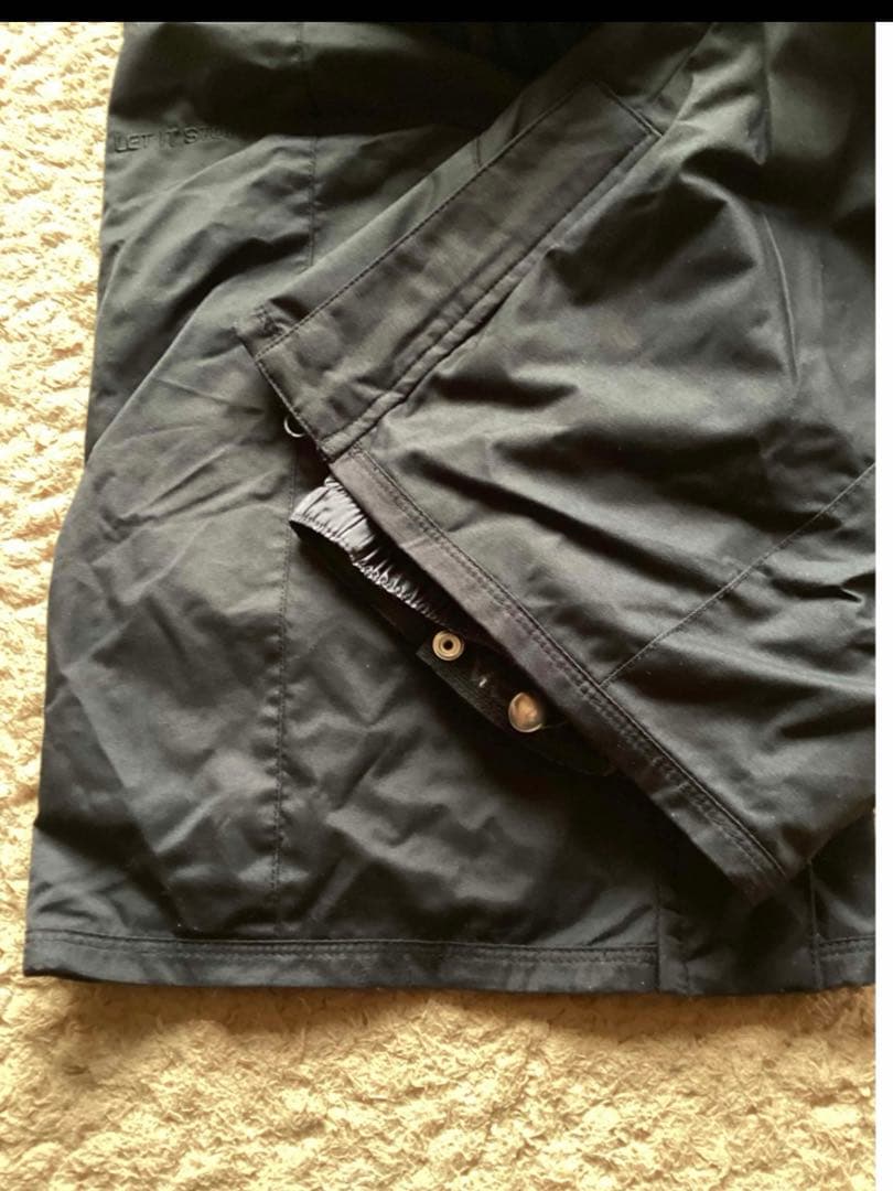 VOLCOMメンズＭＳスノボウェア手袋付き