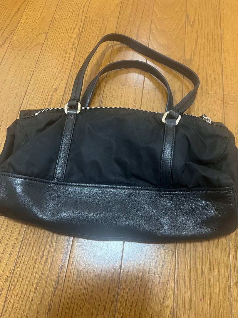 PRADA ブラックナイロンハンドバッグ 保存袋付き