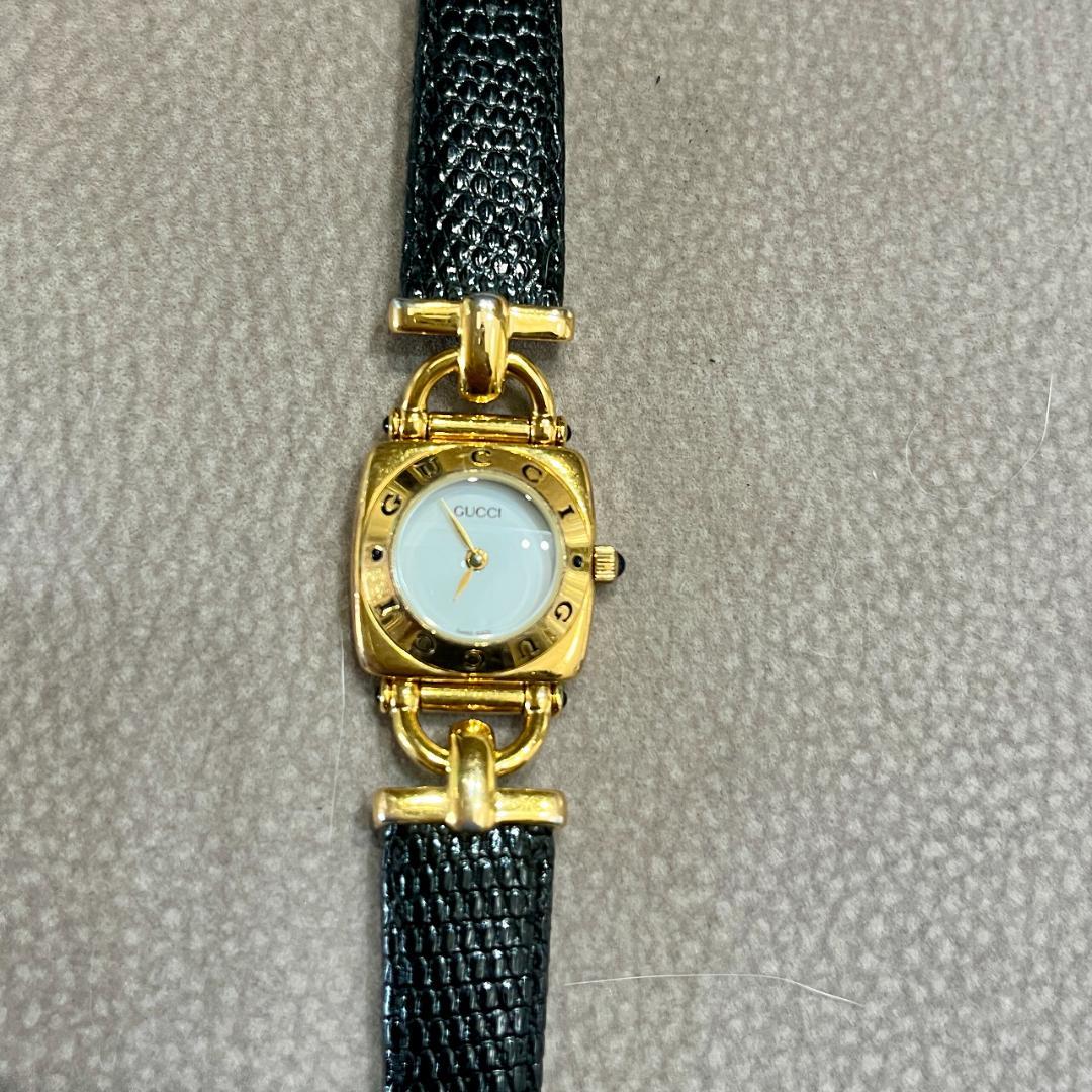 Gucci ゴールド スクエアフェイス 時計　ジャンク品