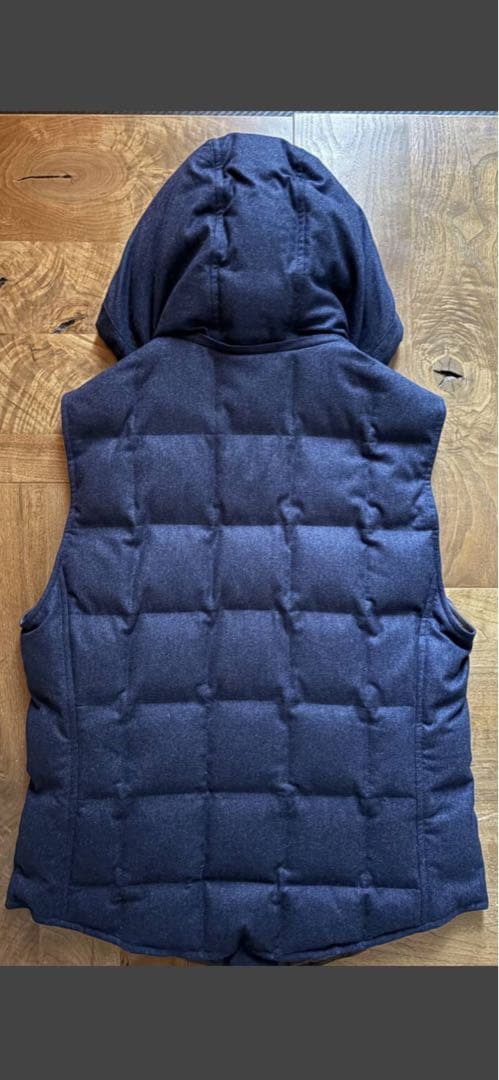 【ほぼ未使用】ブルネロクチネリ 高級ウールダウンベスト フード脱着可 サイズM