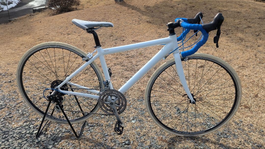 小さいサイズのロードバイクホワイト 3×7s 700×23c 宮城県 手渡し限定