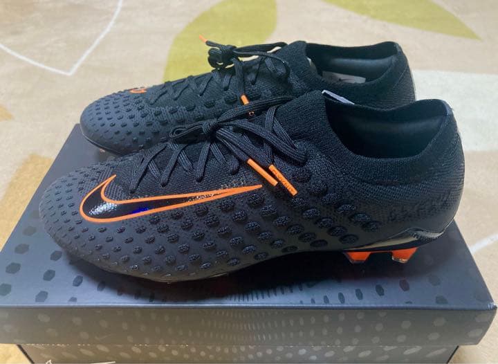 新品 ナイキ ファントム ウルトラ ヴェノム FG 28cm 即日発送！