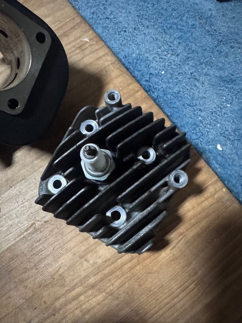 赤*ロ様 AF35 ボアアップキット、純正ピストンシリンダーセット