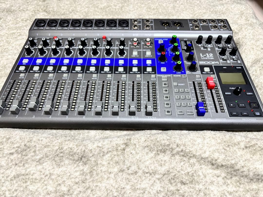 ZOOM L 12 デジタルミキサー