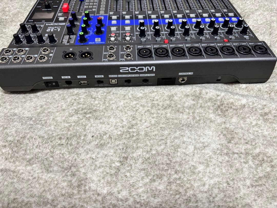ZOOM L 12 デジタルミキサー