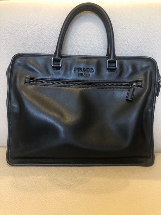 プラダ　ビジネスバッグ
