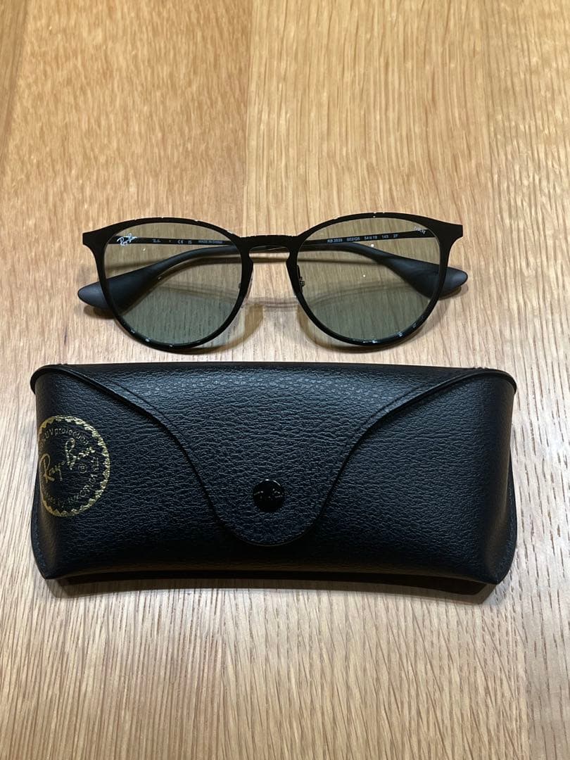 新品！Ray-Ban（レイバン）のサングラス　ケース付