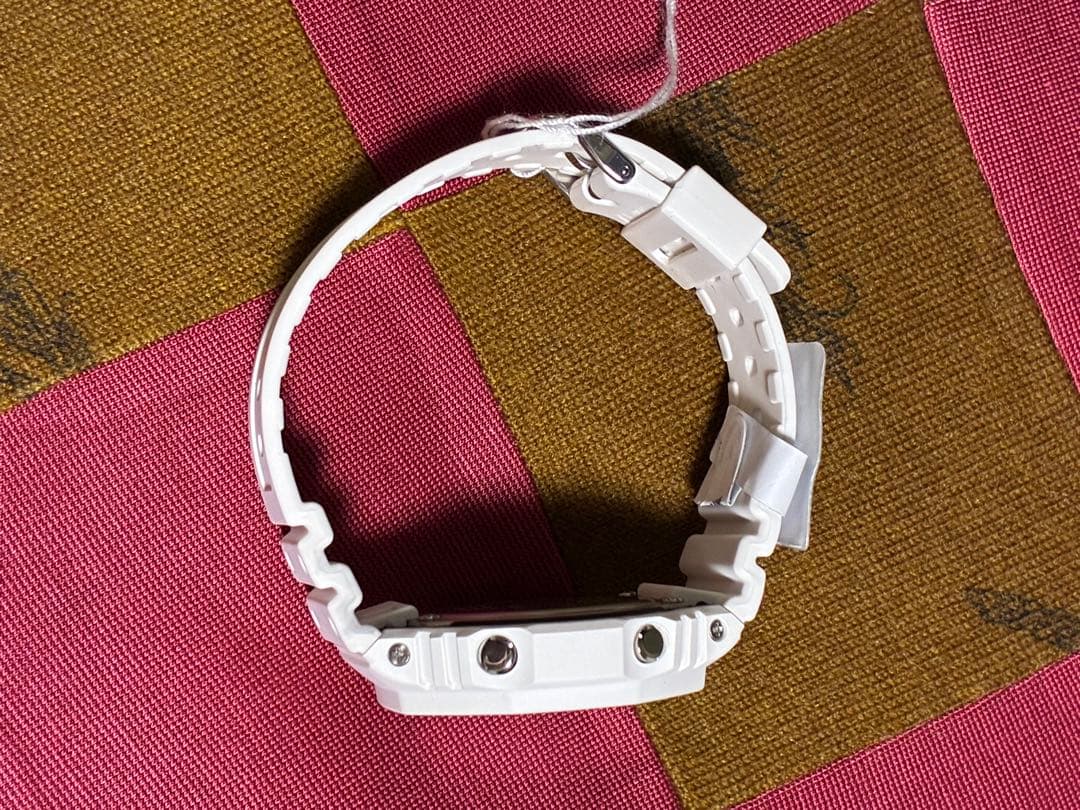 G-SHOCK GA-2100 ホワイトカシオーク未使用品