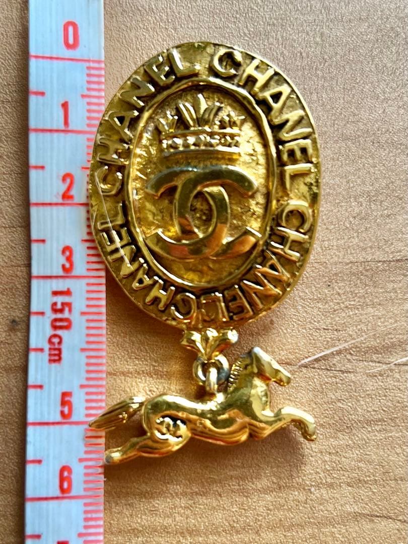 CHANEL 馬のモチーフ ブローチ