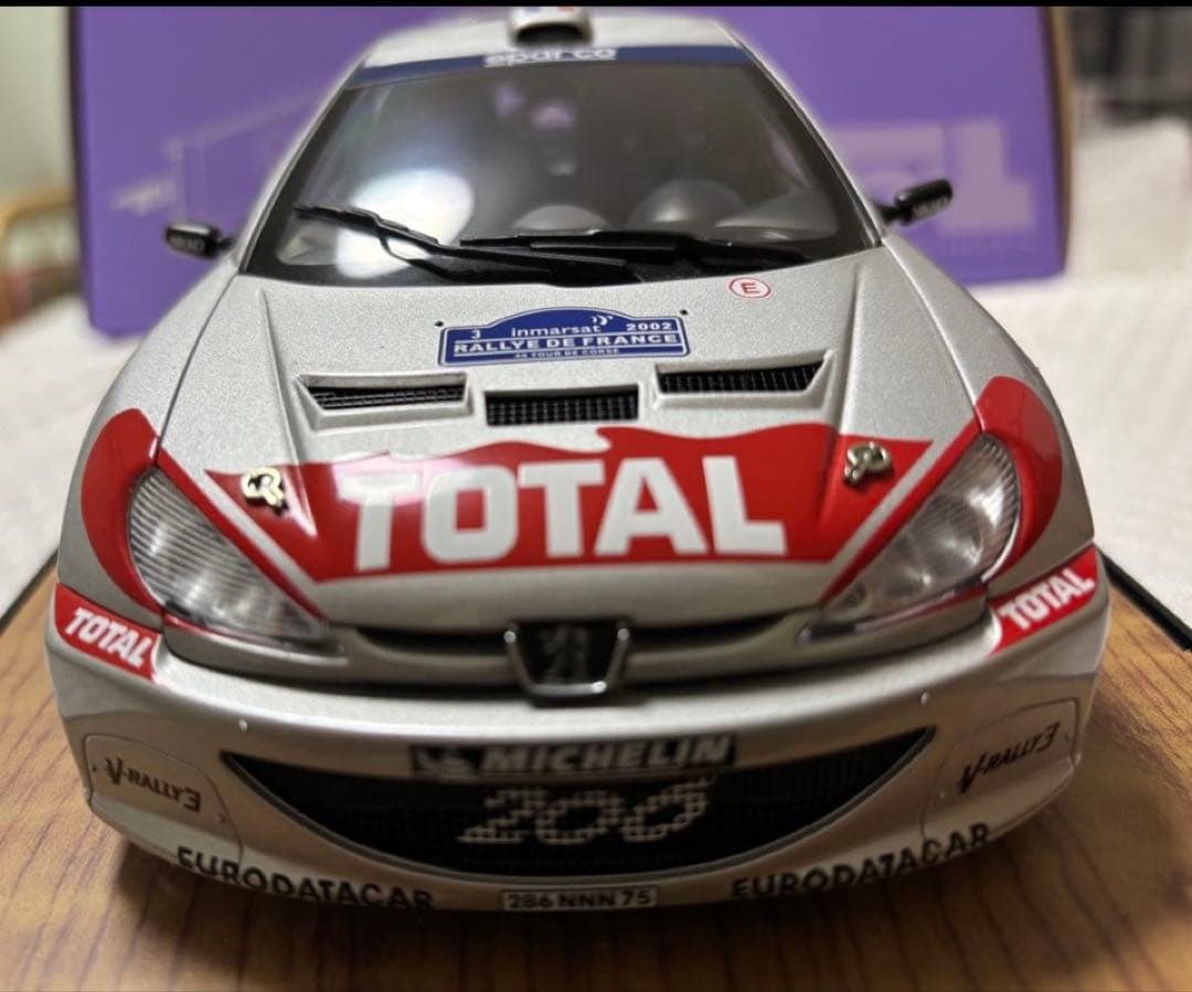 オートアート プジョー 206 WRC 1/18 2002