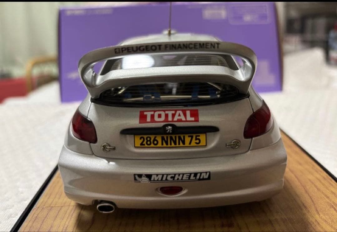 オートアート プジョー 206 WRC 1/18 2002