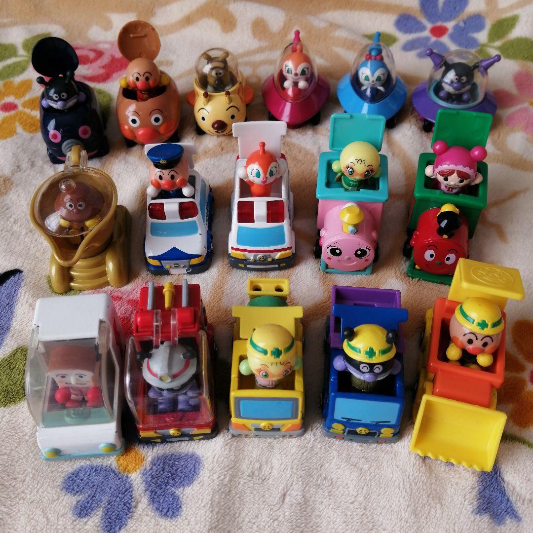【美品】アンパンマン gogoミニカー ♡ はたらくくるま UFO他 16台 ♡