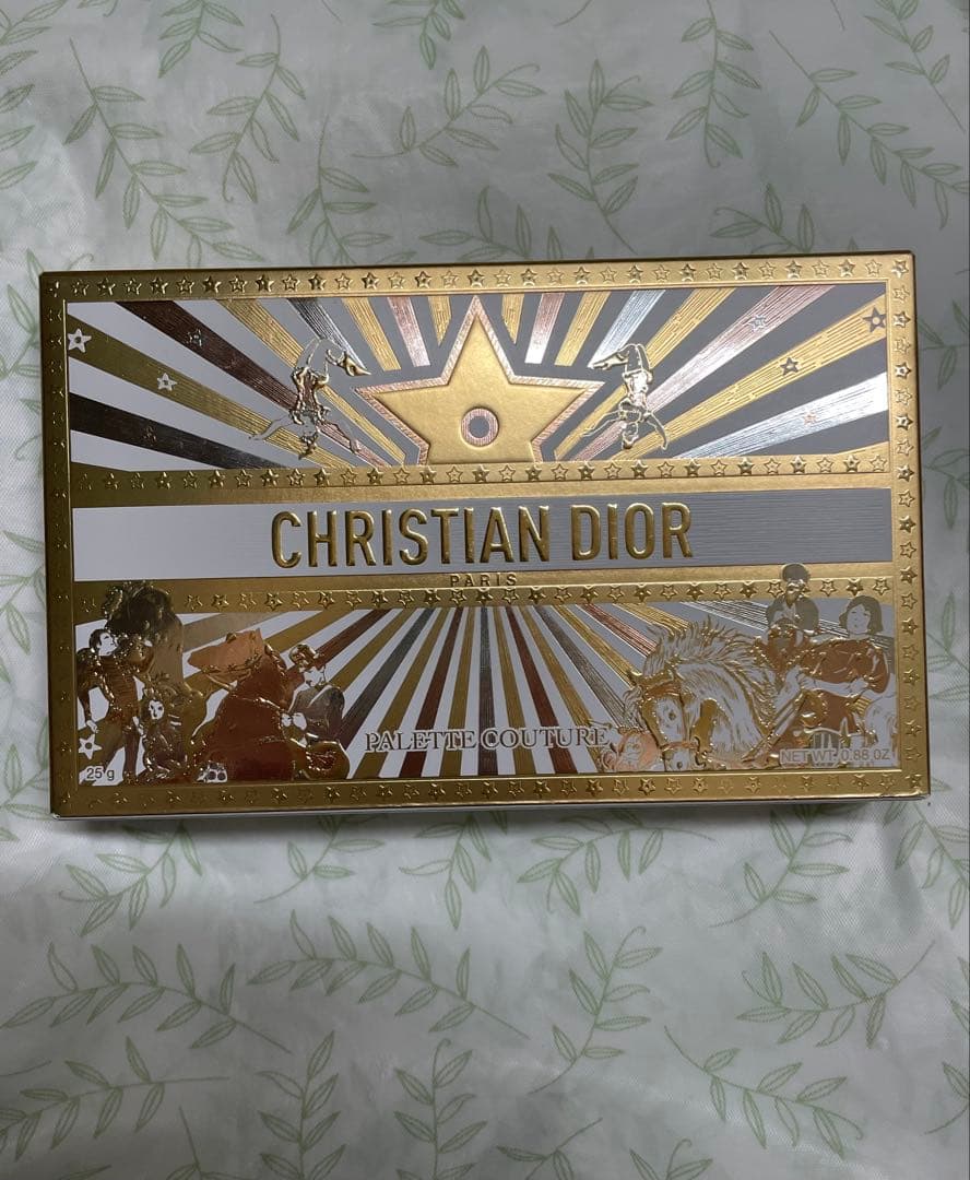 ディオール マルチユースパレット ホリデー2025 限定　dior 未使用