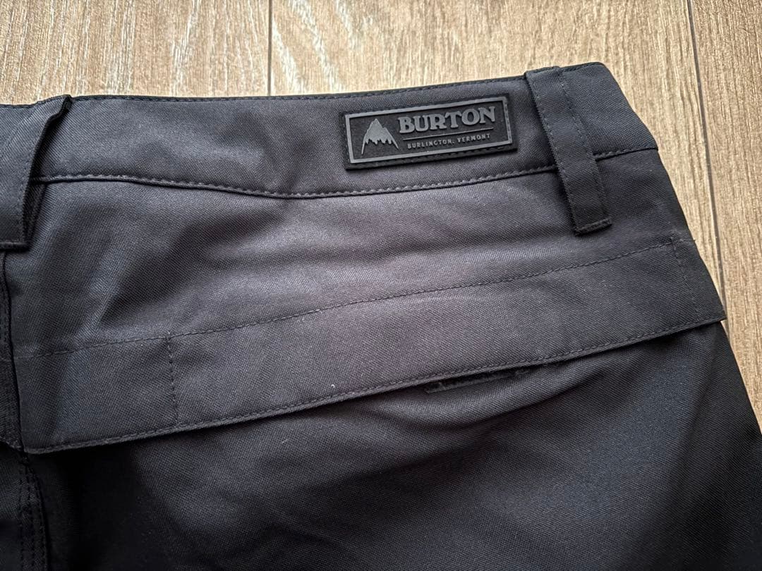 Burton スノボーパンツＭ