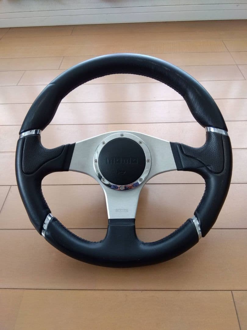 MOMO 　ステアリング　MILLENIUM　ミレニアム　35パイ