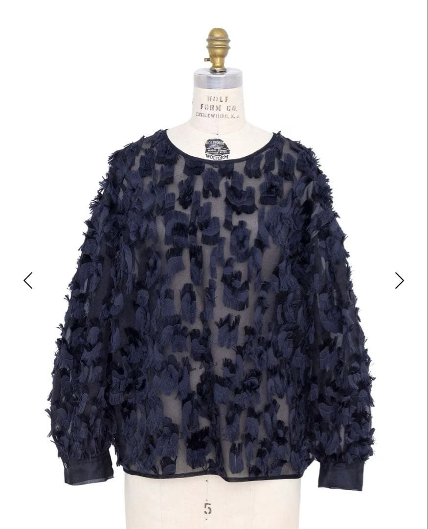 新品未使用　DRAWER カットジャカードブラウス