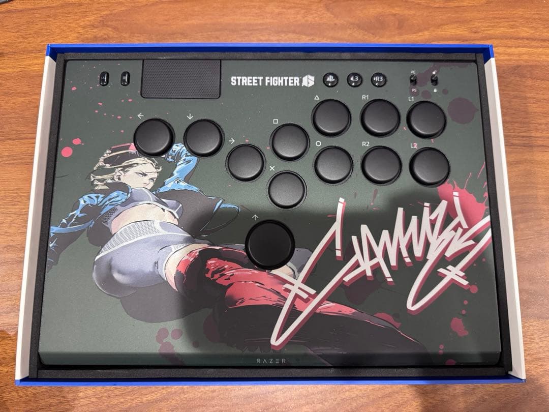 Kitsune PS5 & PC 用薄型レバーレス アーケードコントローラー