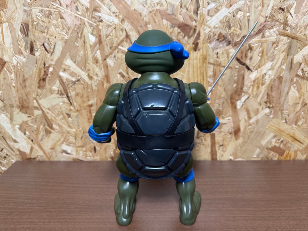 ミュータントタートルズ レオナルド フィギュア ソフビ