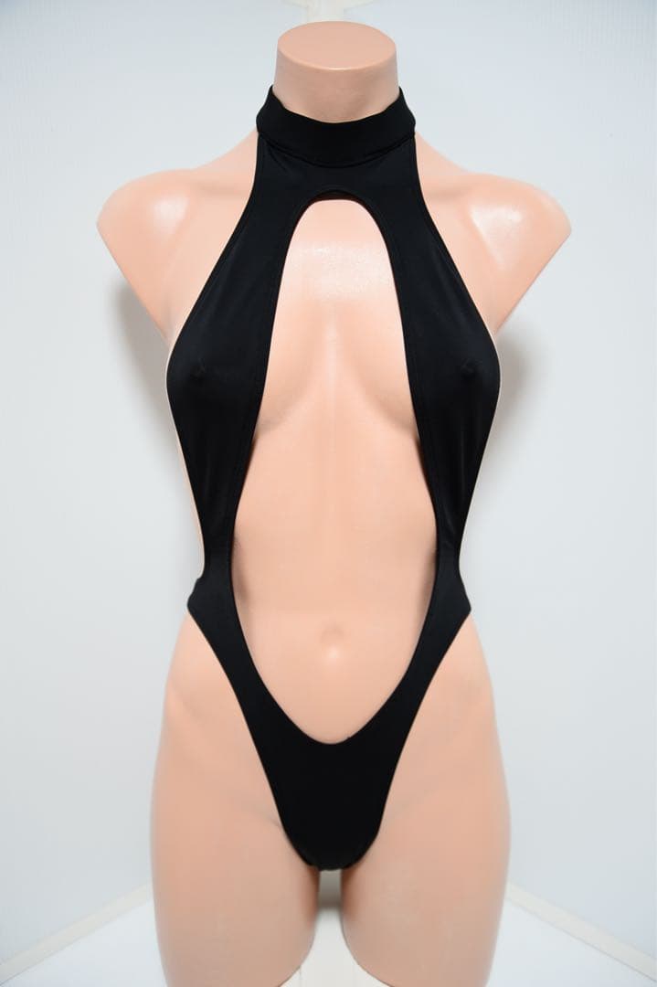 ブラックハイネックカットアウト水着