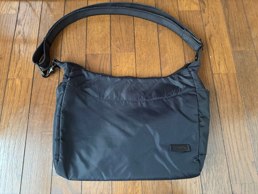 PacSafe パックセーフ シティーセーフ 200 GII ブラック