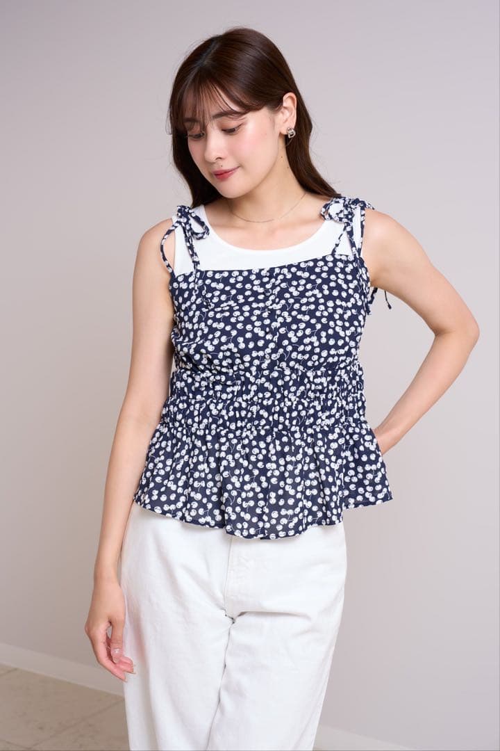 トップス Herlipto Cherry Pattern Strap Top navy