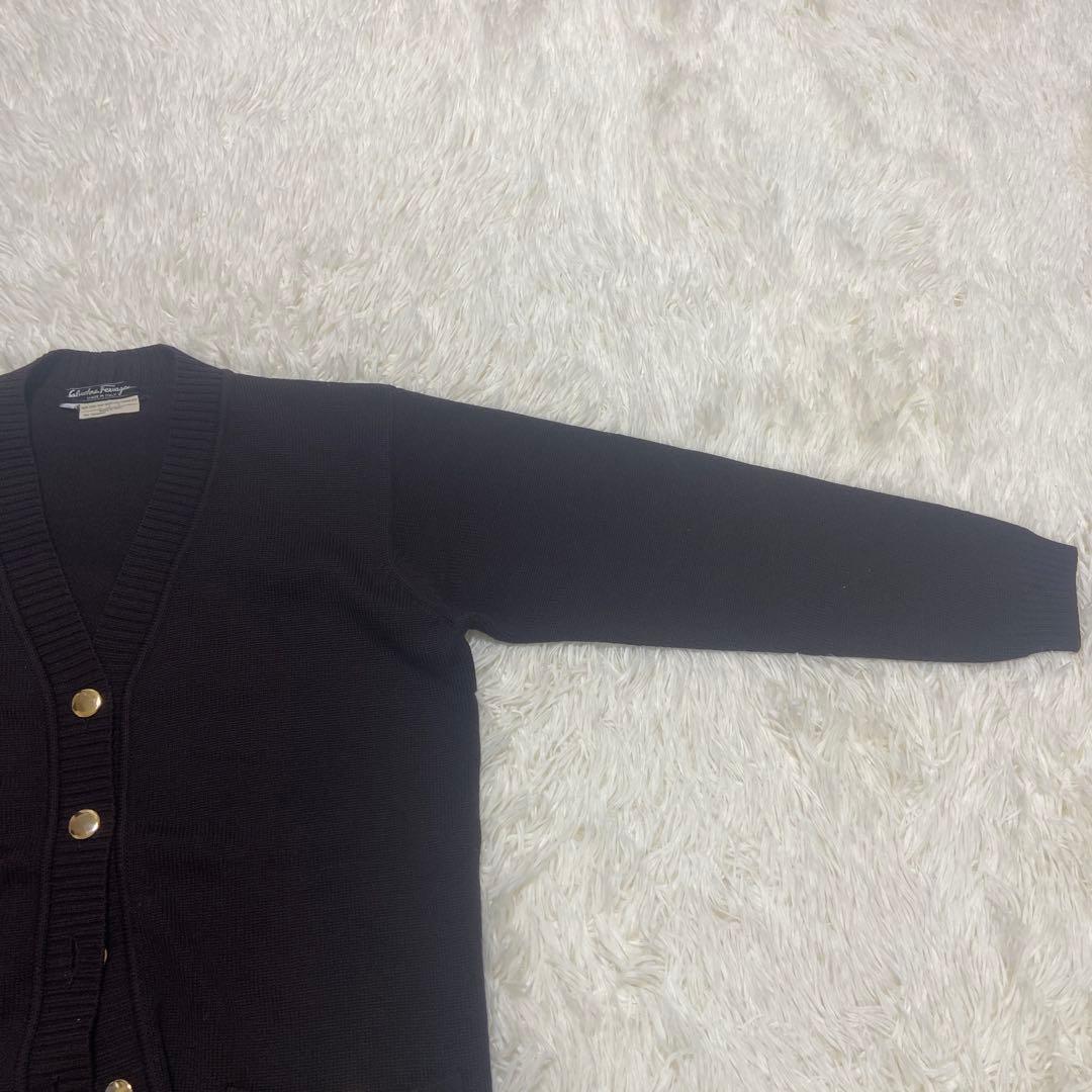 【美品】フェラガモ　ニット カーディガン 金ボタン カーディガン　ヴァラ　ロゴ