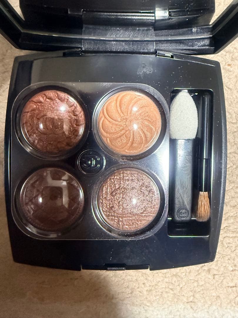 CHANEL LES 4 OMBRES BOUTONS 219 ブトンクチュール