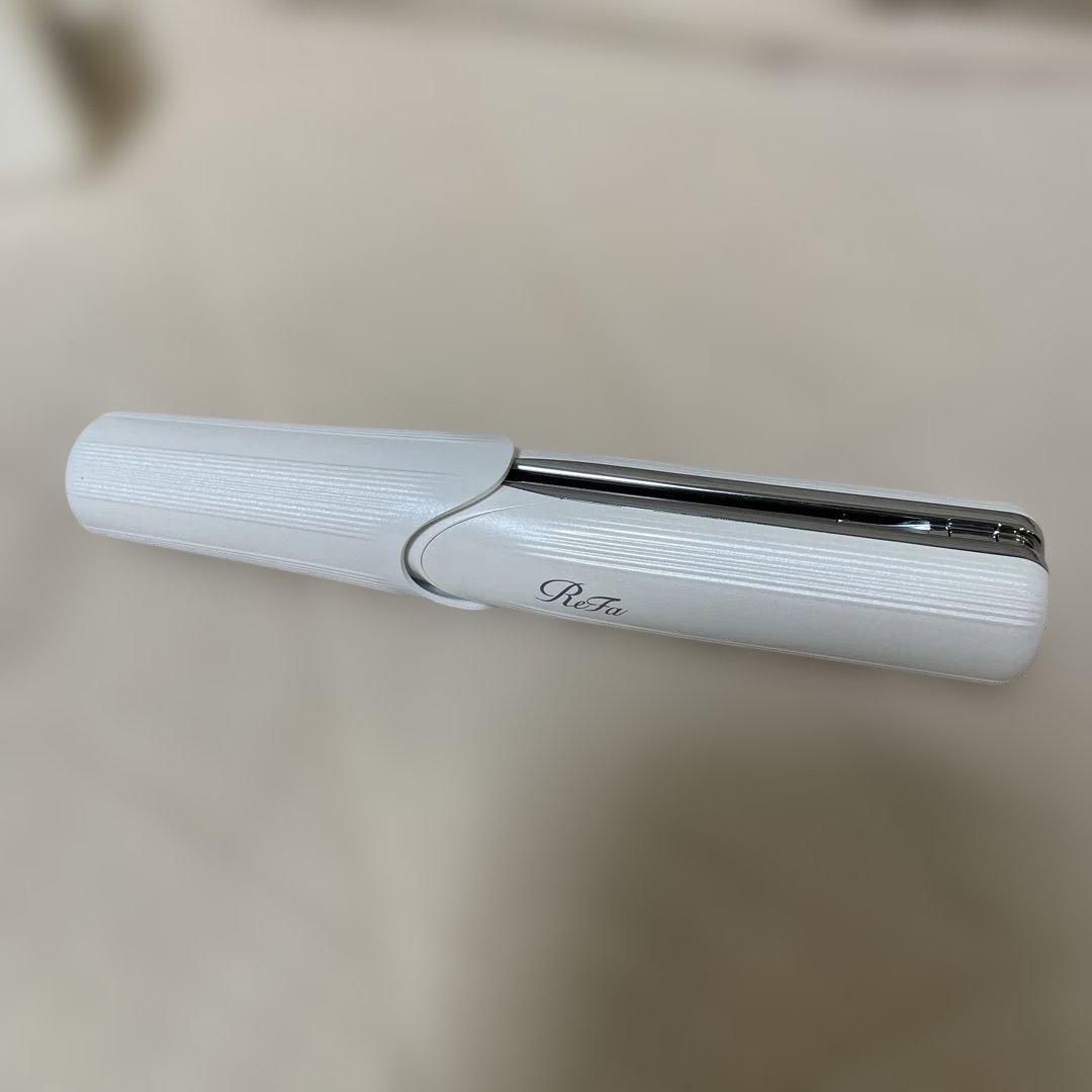 ほぼ未使用　ReFa ストレートヘアアイロン ホワイト 充電ケーブル付き
