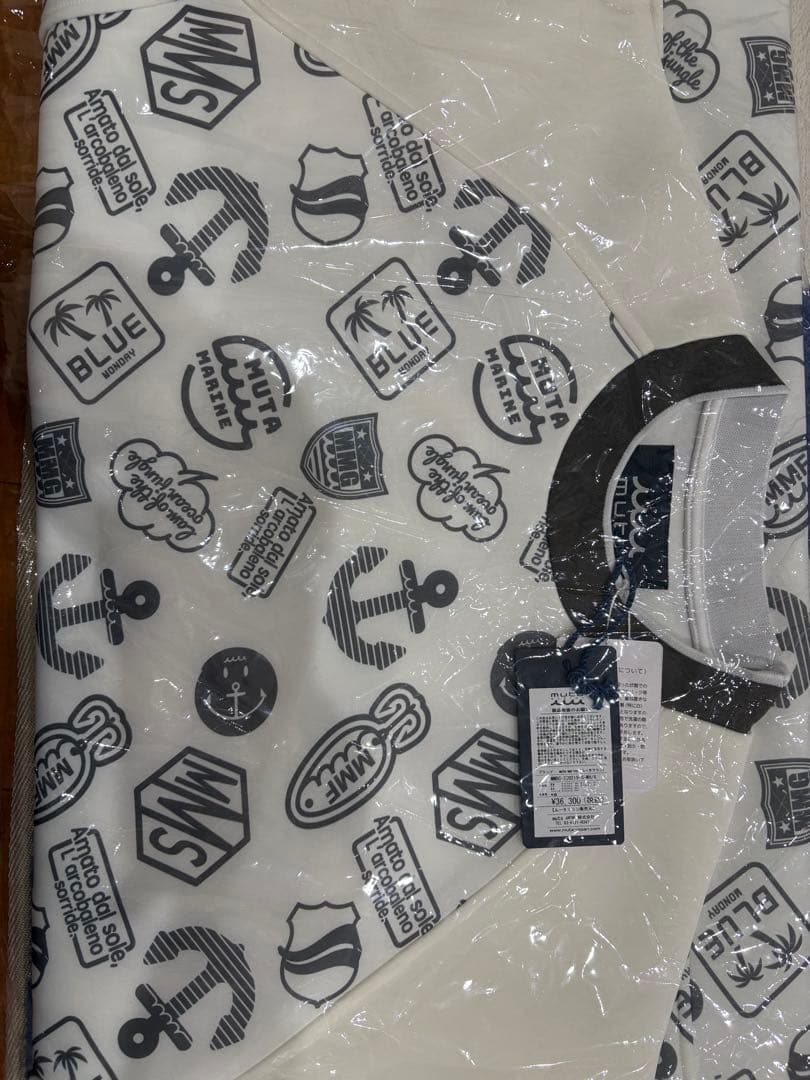 未使用ムータmutaプリント柄スウェットゴルフムータマリン　トレーナー