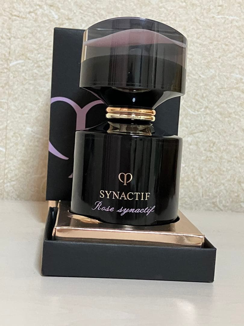 クレドポーボーテ ローズシナクティフ オードパルファム