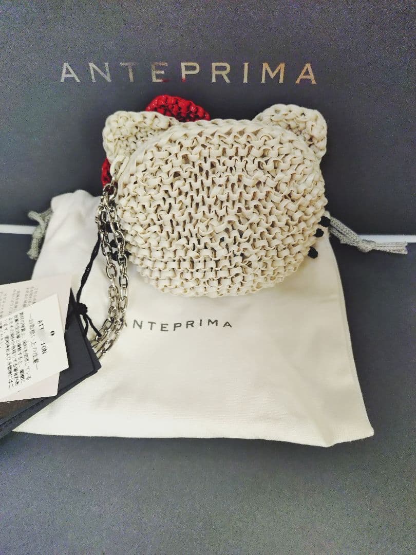 ANTEPRIMA ハローキティ チャームポーチホワイト未使用タグ付き