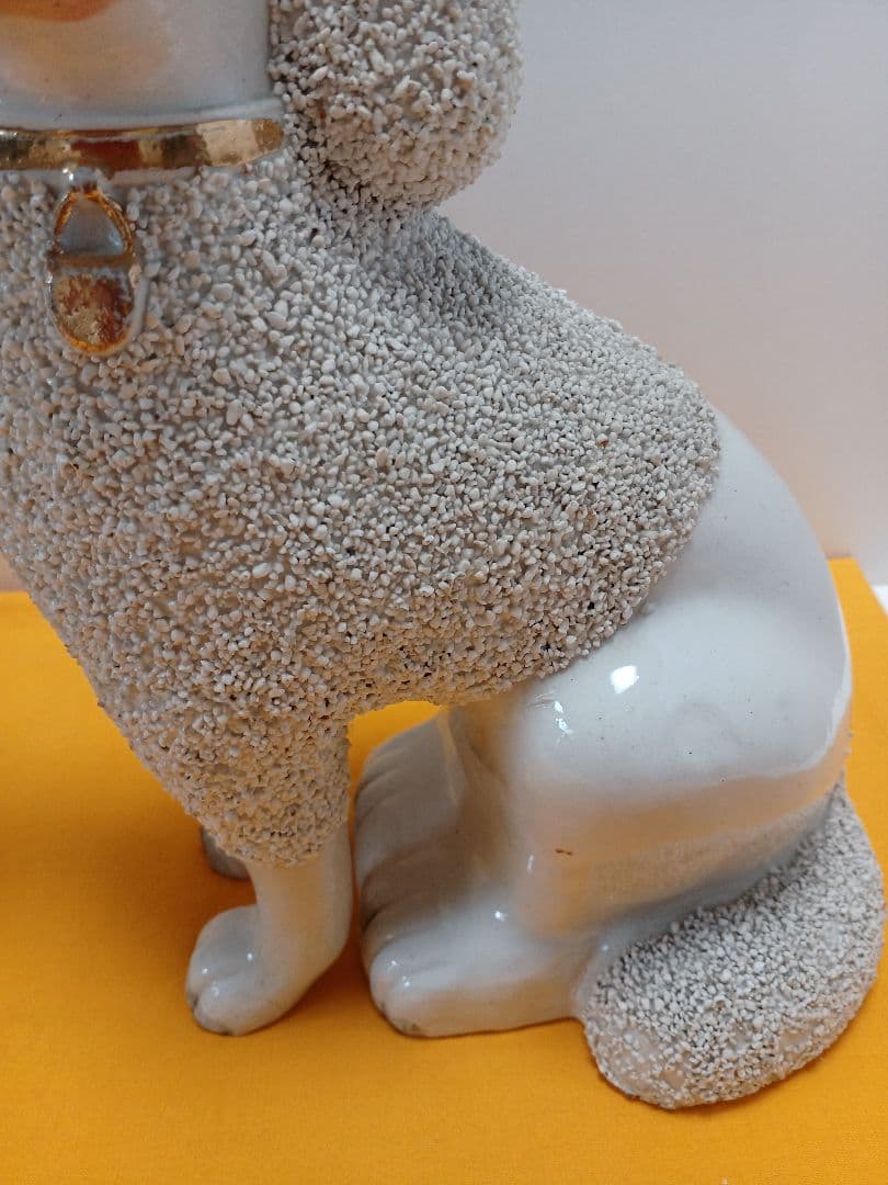 英国　スタッフォードシヤードッグ　2体　プードル大　24センチ