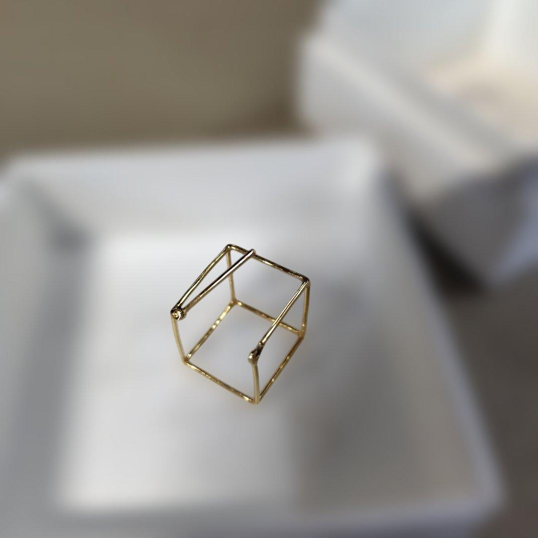 〈シハラ〉スクエアピアス15