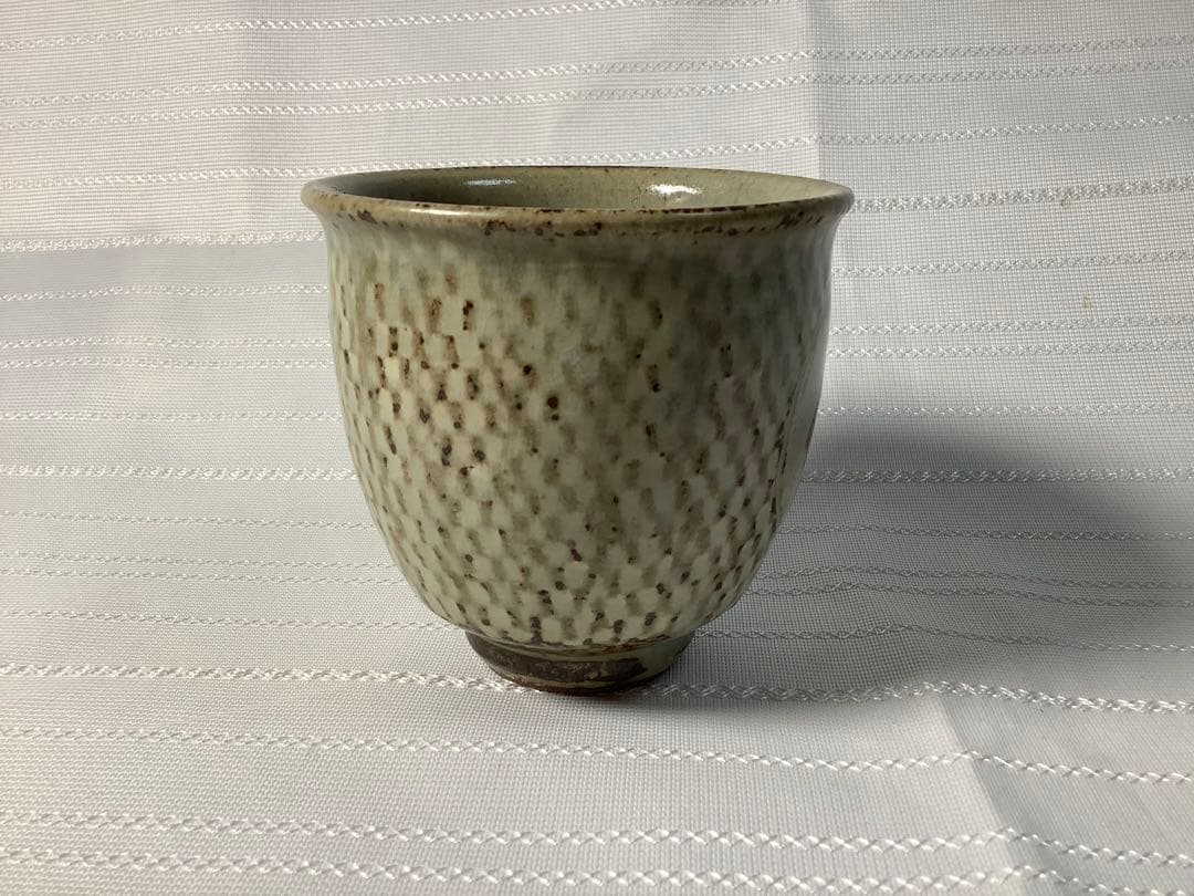 益子焼　島岡達三 象嵌赤繪草花文　湯呑み 人間国宝