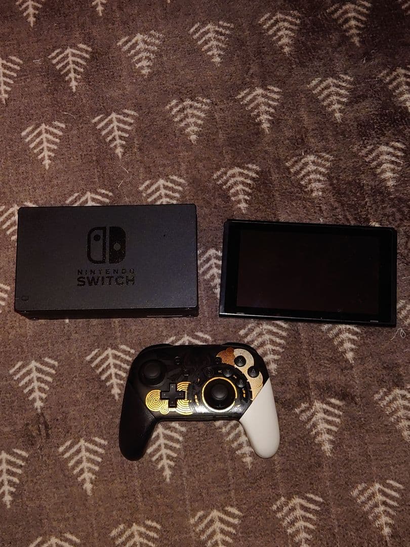 Nintendo Switch プロコン　ドッグ