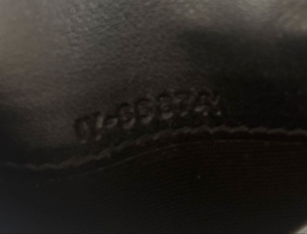 （美品）フェラガモ 名刺入れ 黒