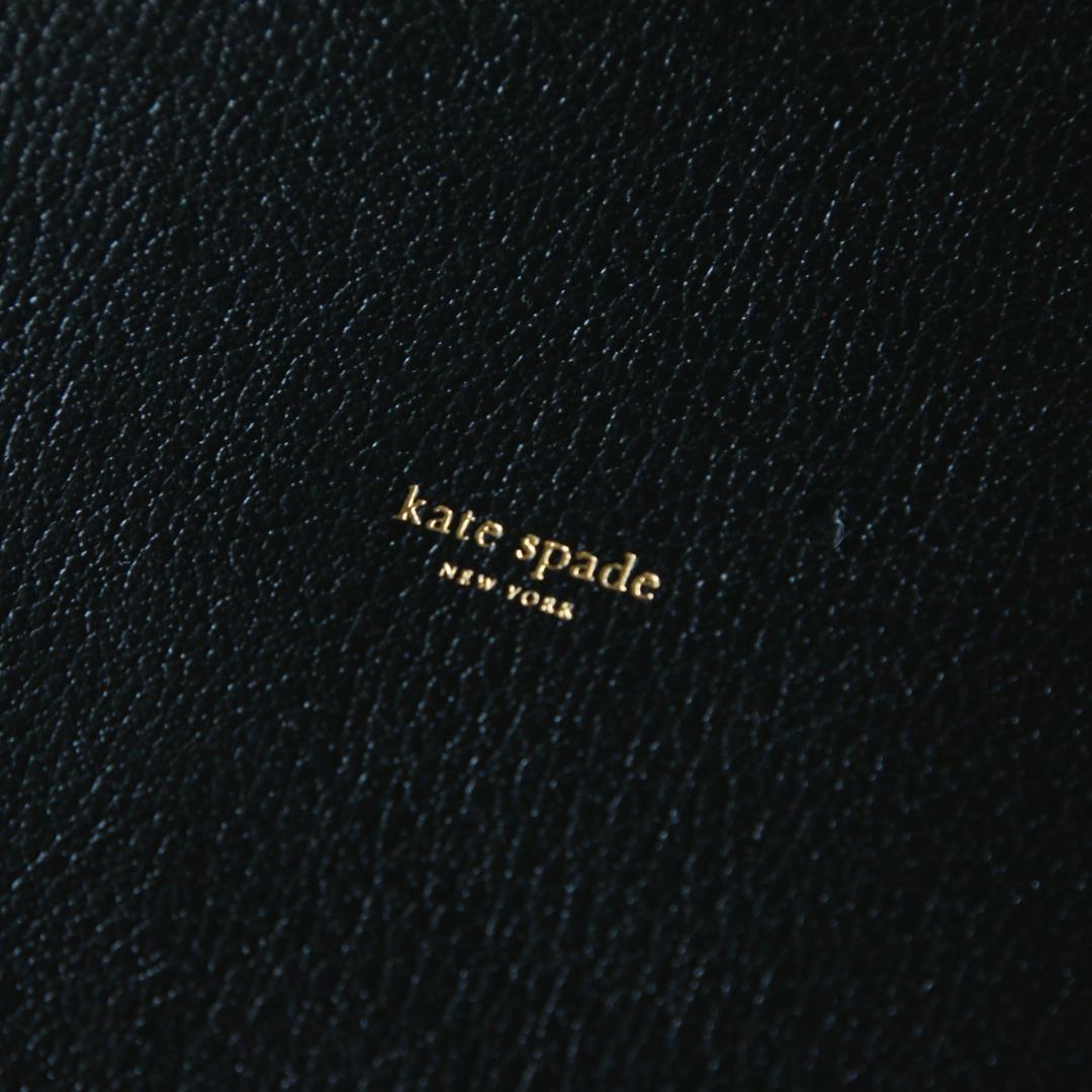 アート・デザイン・音楽 Erwin Wurm: One Minute Sculptures