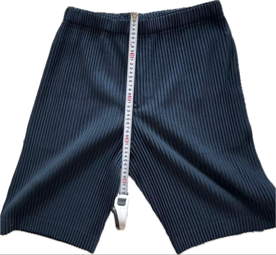 HOMME PLISSE ダークブルー ストライプ ショートパンツ