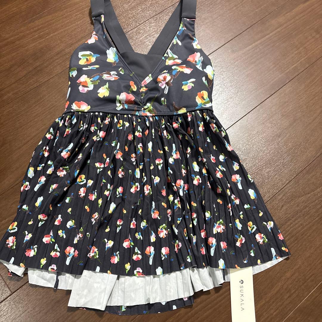 【SUKALA】ローズプリントプリーツタンクトップ Mサイズ 新品タグ付き