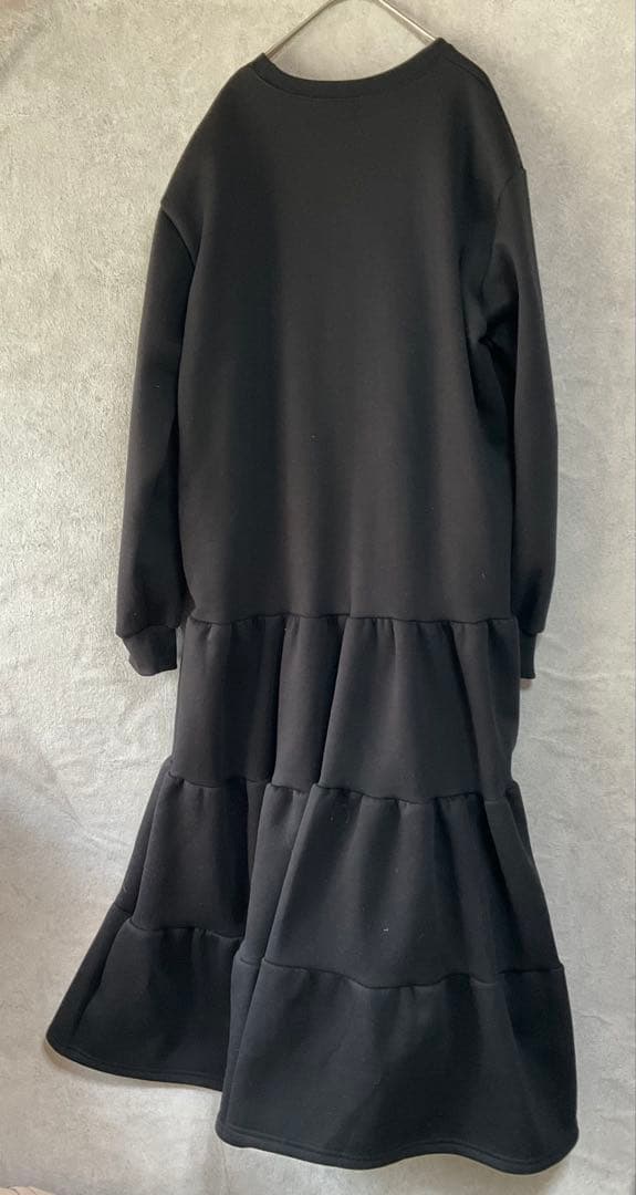 plus otoha 新品未使用タグ付き 裏起毛ティアードワンピース ブラック