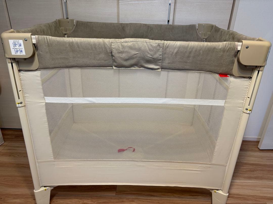 aprica ココネルエアープラス　通気性メッシュ ベビーベッド