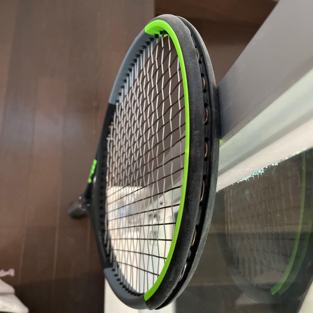 ウィルソン　ブレード　98 v7 ラケット 18×20 おまけ付き グリップ2