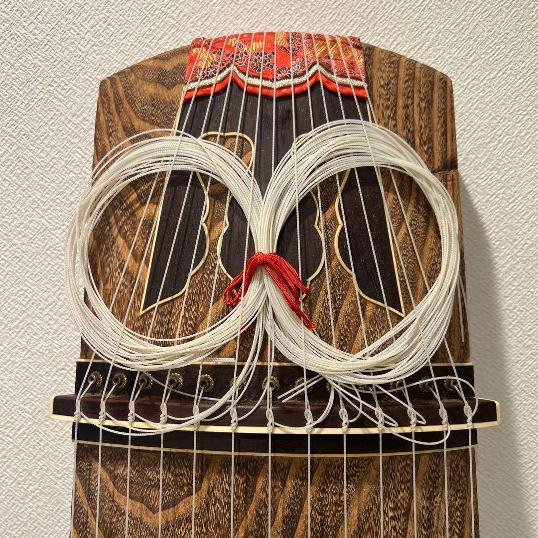 琴 箏 13弦 並甲 上角巻 蒔絵 すだれ彫　鶴　日の丸