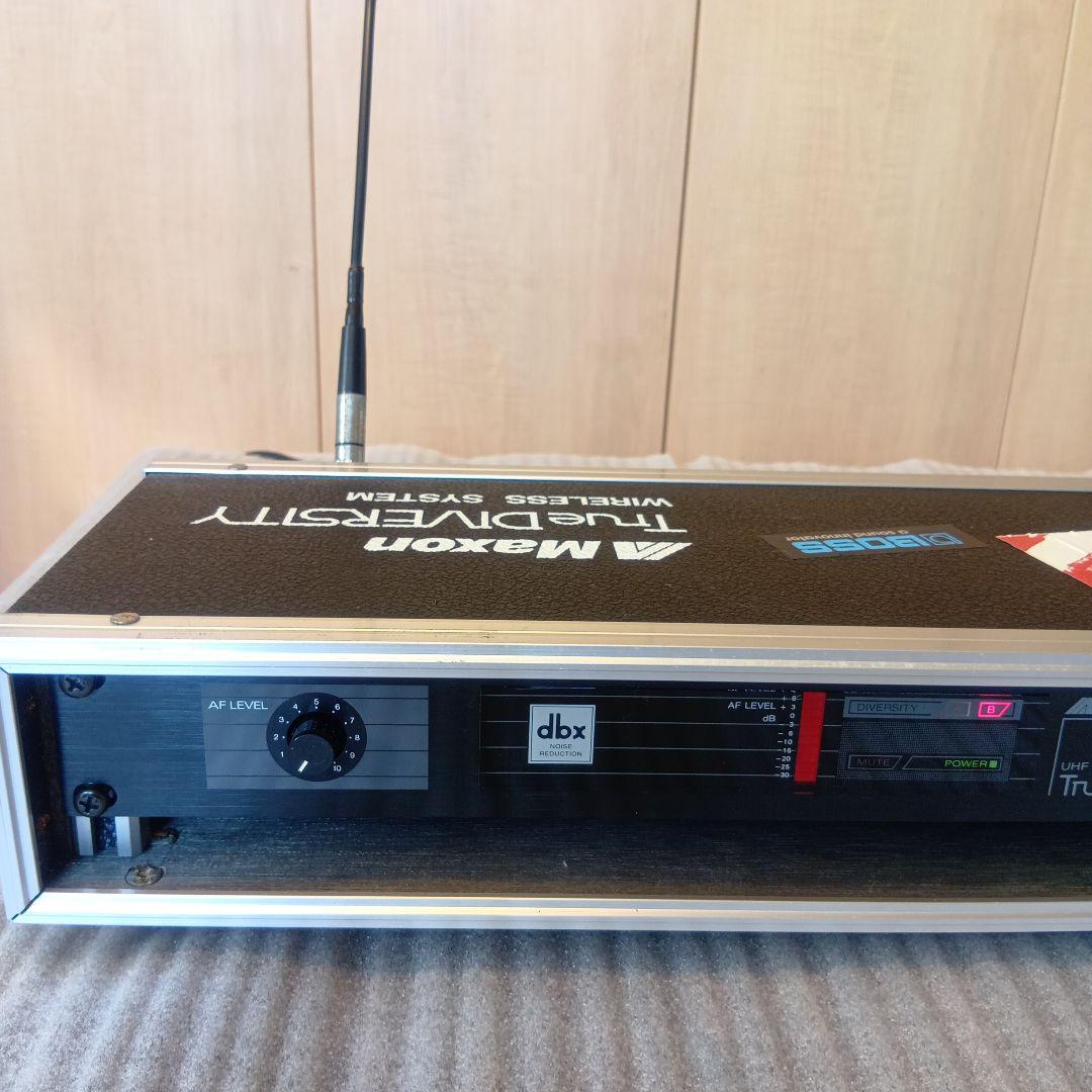 Maxon ワイヤレスシステム MS800 ギター用　　純正ラックケース付き!!